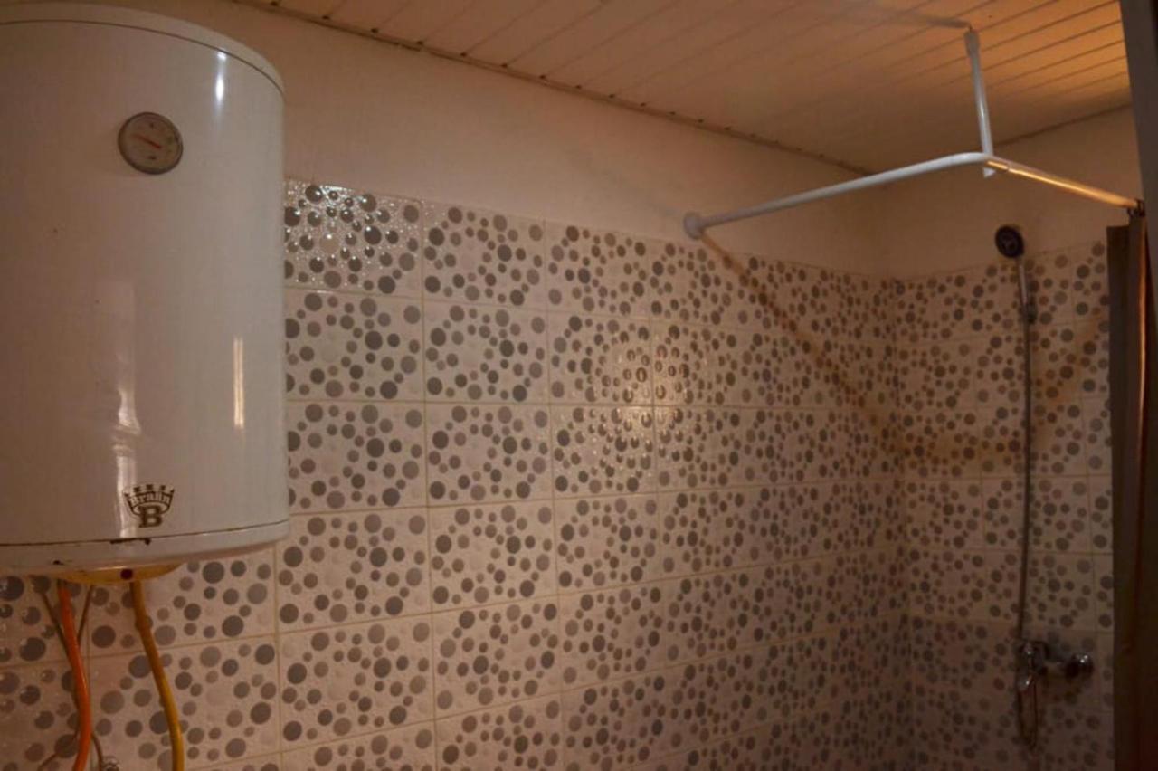 Fully Aircondition 3Bed Villa- A C- Wifi- Hotwater Фритаун Экстерьер фото
